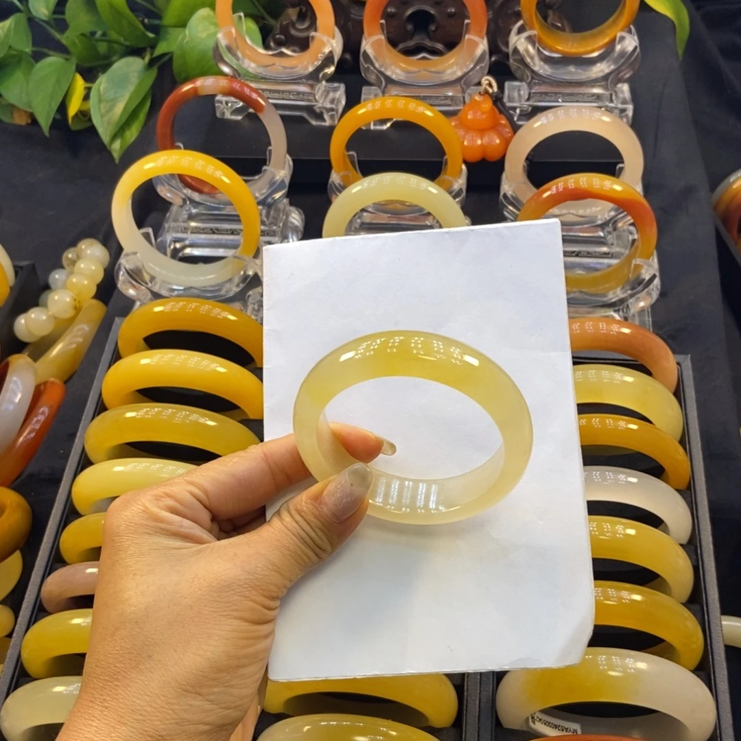 石英质玉（黄龙玉）未镶嵌手镯阳阳