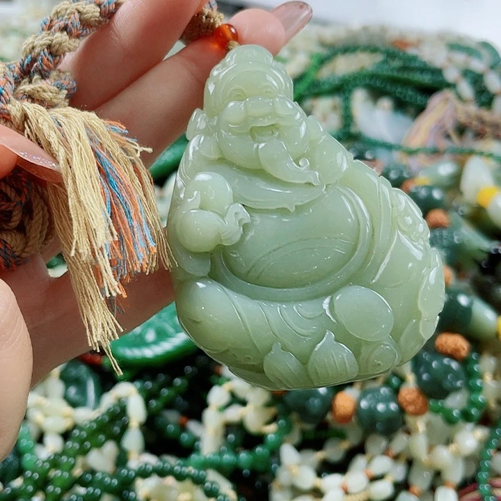 颈饰未镶嵌和田玉