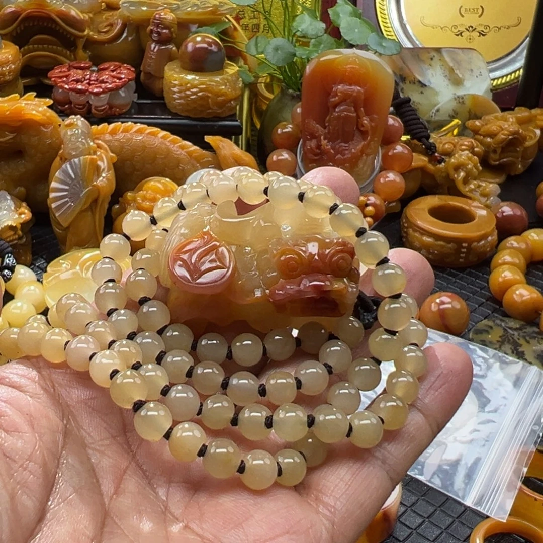 石英质玉未镶嵌颈饰