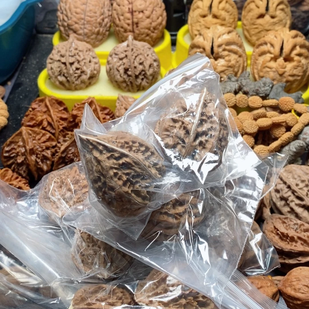 文玩核桃吊坠瑕疵31