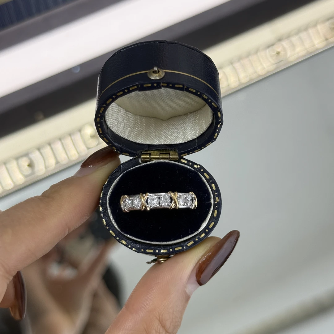 18钻石交叉双色排戒