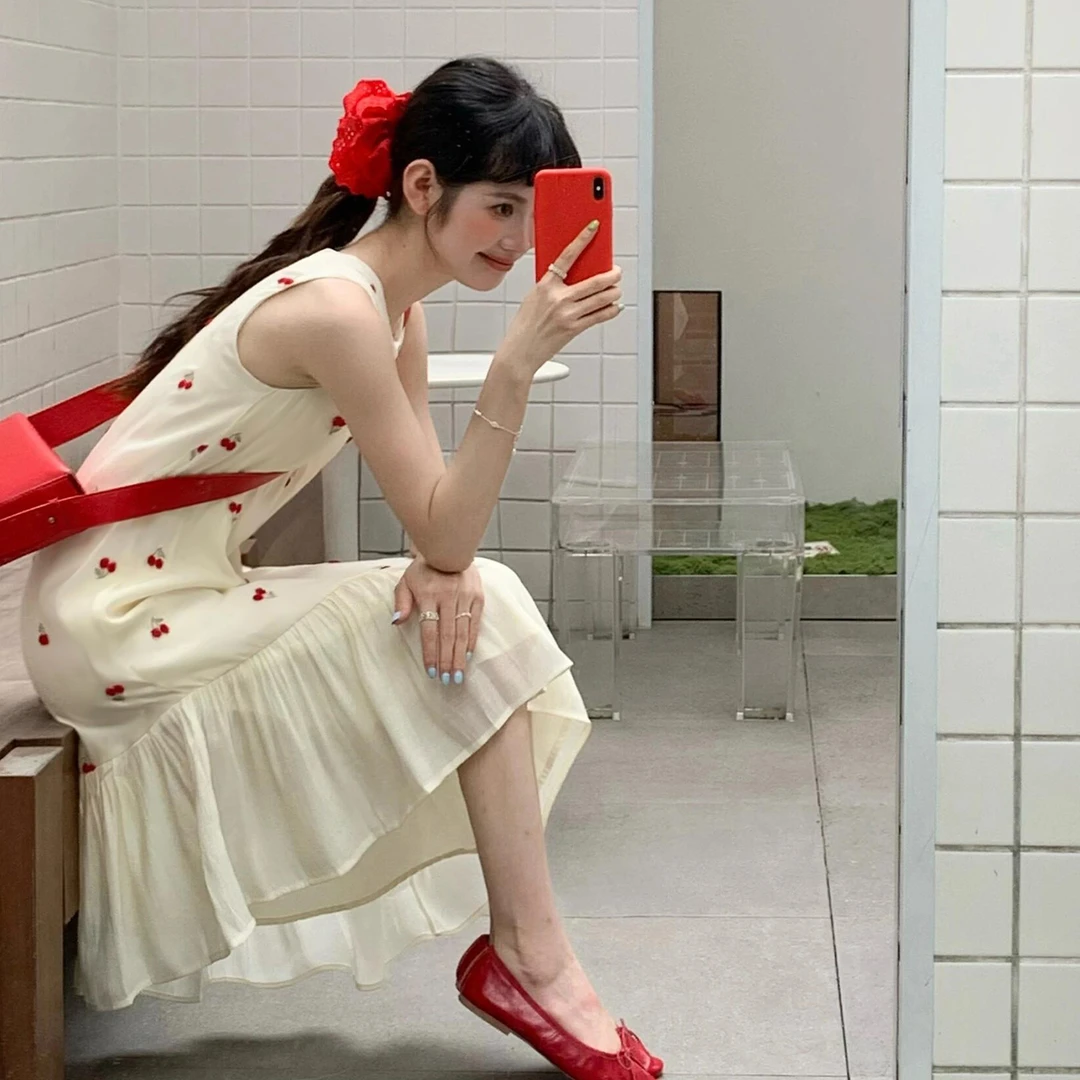 法式碎花吊带背心连衣裙子女夏季2025新款爆款气质漂亮高级感长裙
