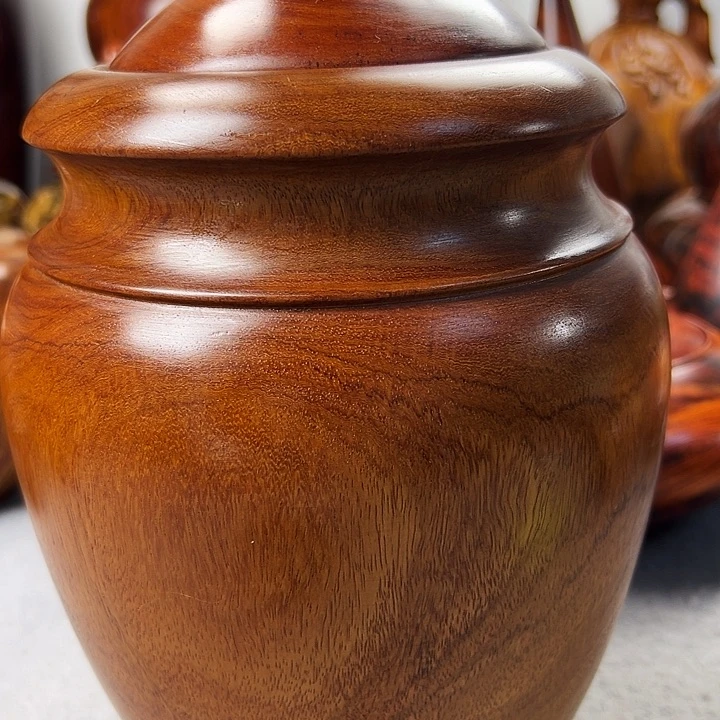 c***?缅甸花梨木大罐子一个