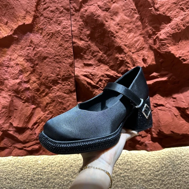 9915-22高跟鞋气质时尚休闲百搭气质搭配穿搭方头女士高档