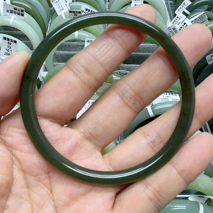 未镶嵌手镯和田玉（糖玉）