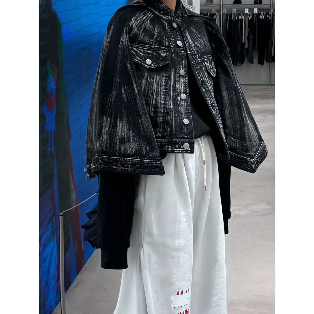 牛仔手绘洗水短款斗篷外套