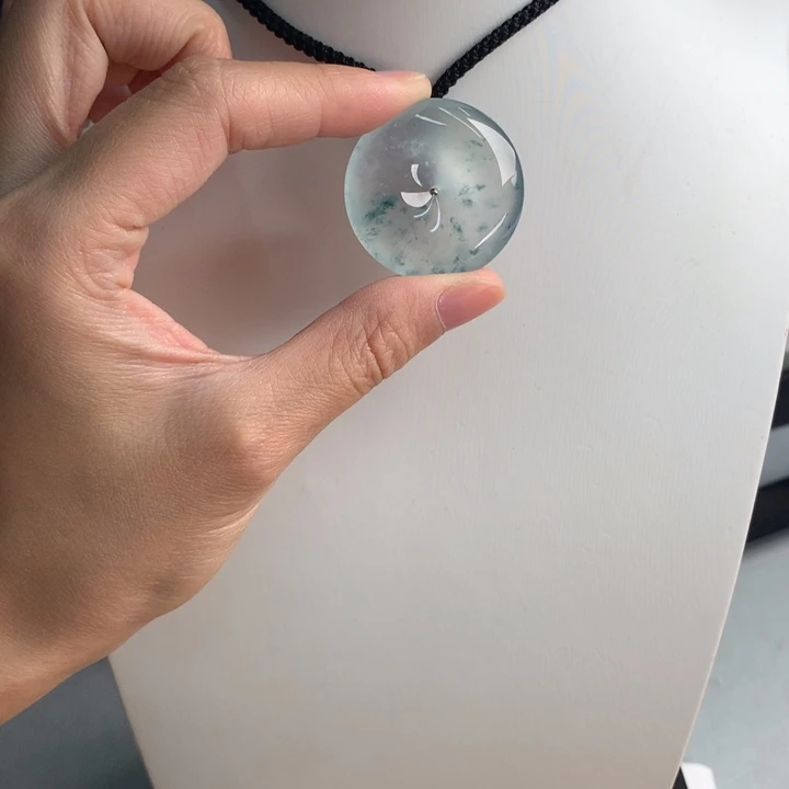 颈饰未镶嵌翡翠….