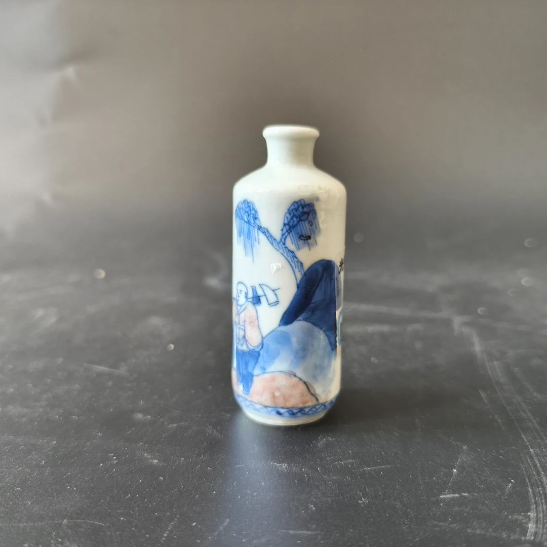 A02655清光绪青花釉里红人物故事纹鼻烟壶 高8cm
