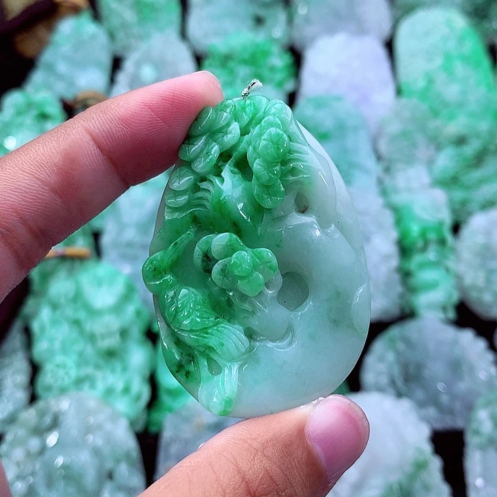 吊坠(不含链)未镶嵌翡翠