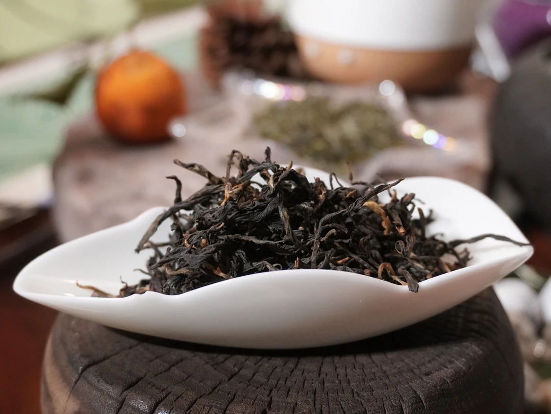 2025年云南古树红茶260克肥硕香气高长口感醇厚