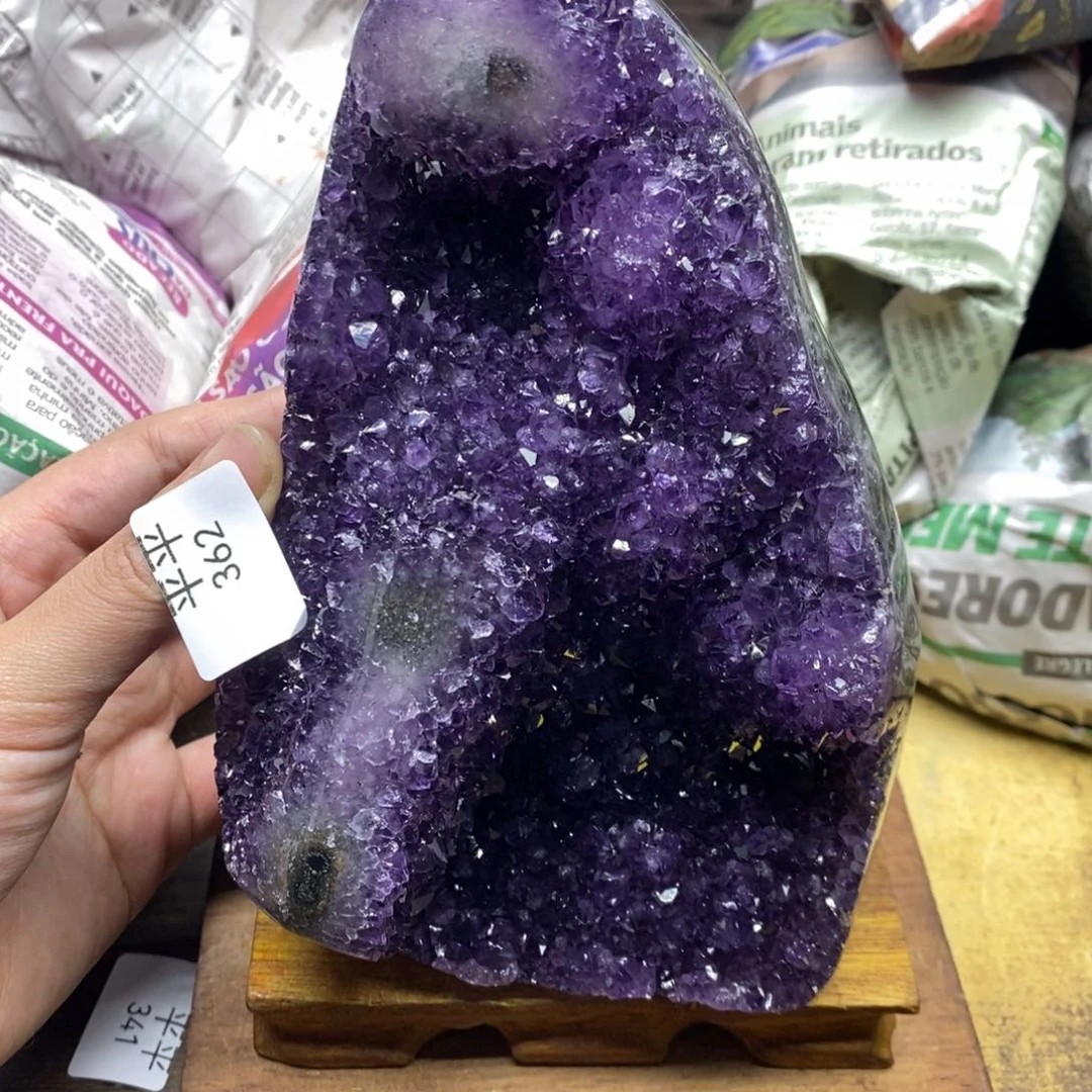 紫晶乌拉圭未镶嵌