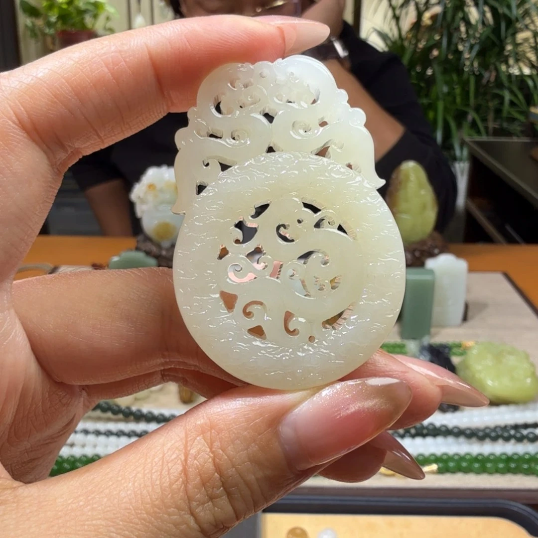 和田玉挂件未镶嵌T****r