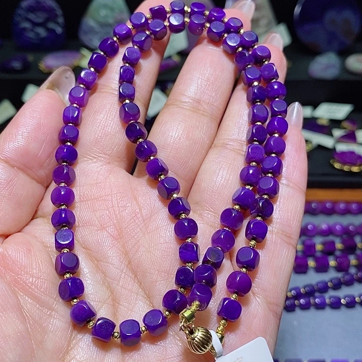 布***丁苏纪石（舒俱来）未镶嵌项链