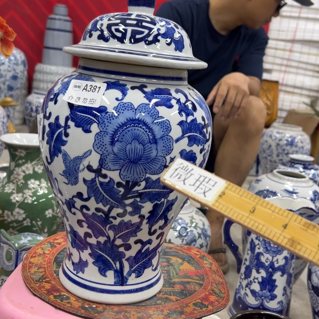 微瑕青花瓷器值得厚爱
