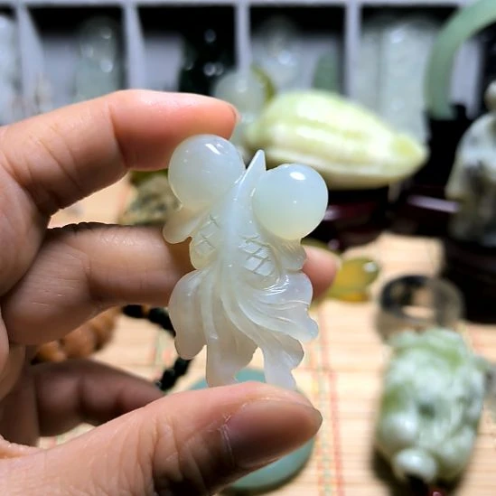 蛇纹石玉合金颈饰