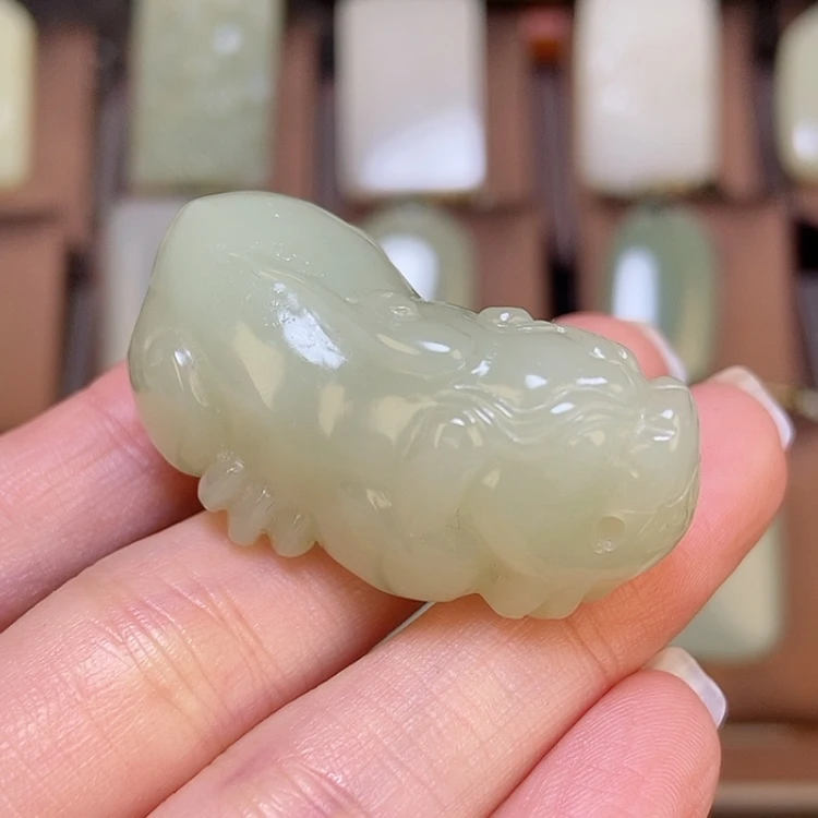 【闪购商品】颈饰未镶嵌和田玉