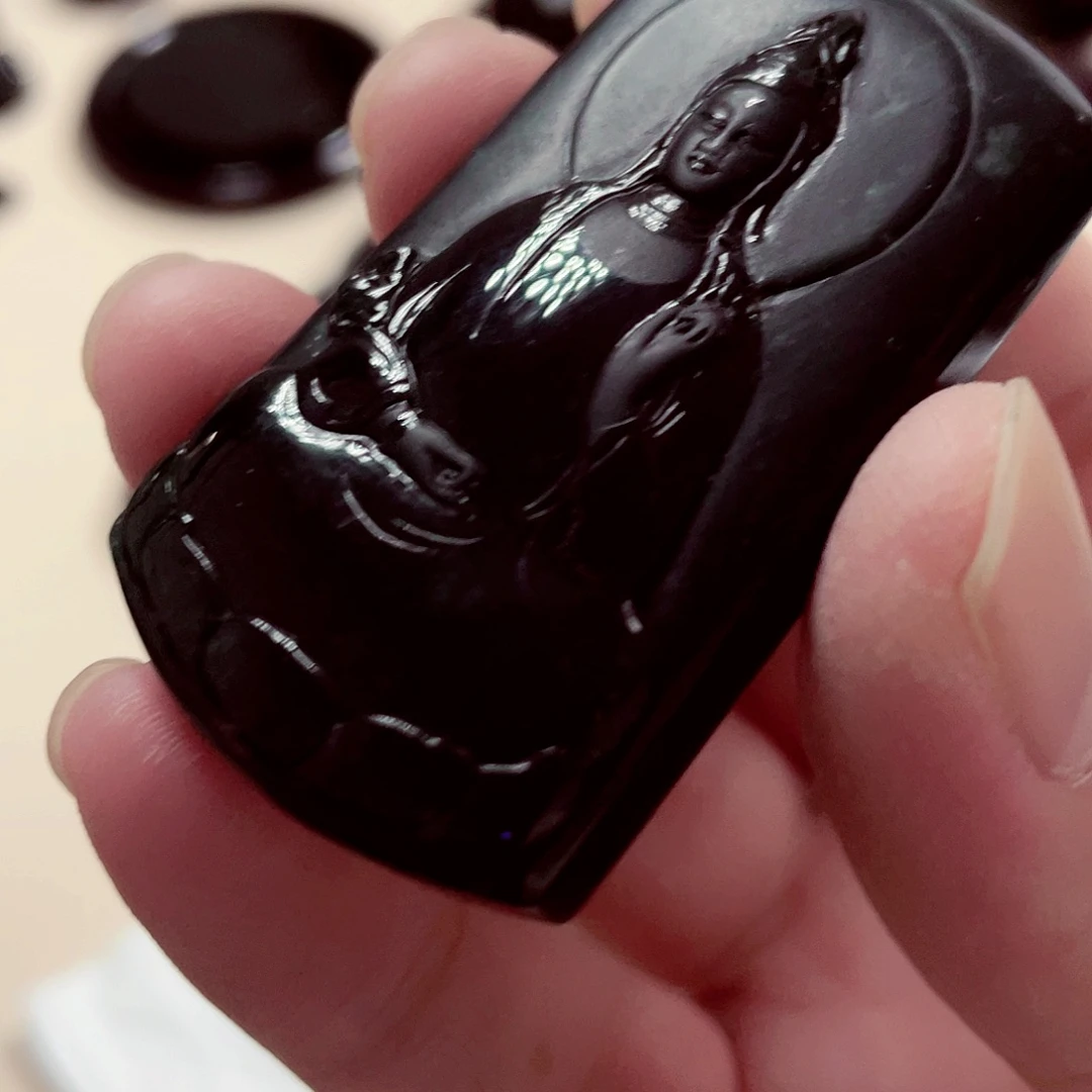 翡翠未镶嵌颈饰先鉴后发一物一证