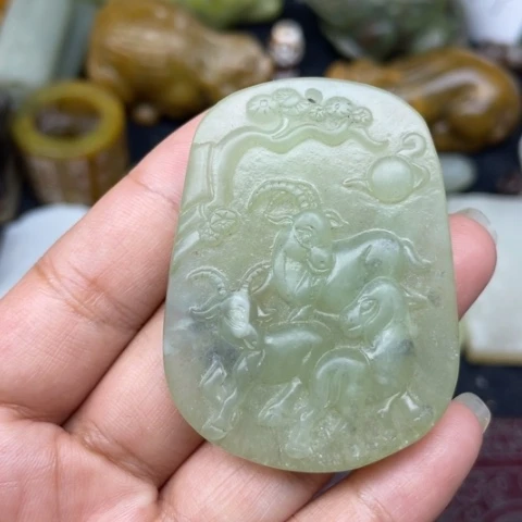 蛇纹石玉未镶嵌颈饰29