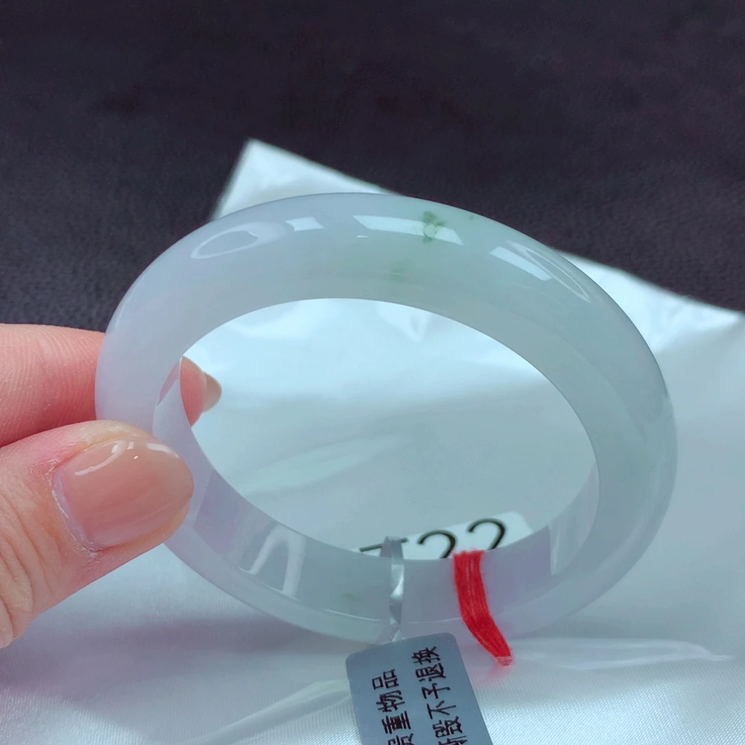 翡翠手镯未镶嵌我88