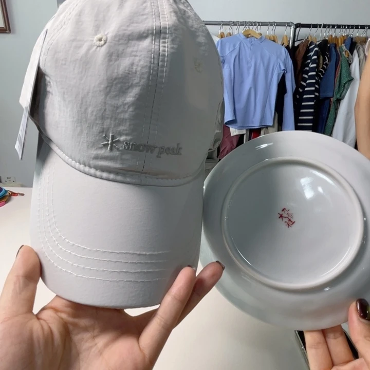 瓷片灰白色。。。。。。。。。。。。。。