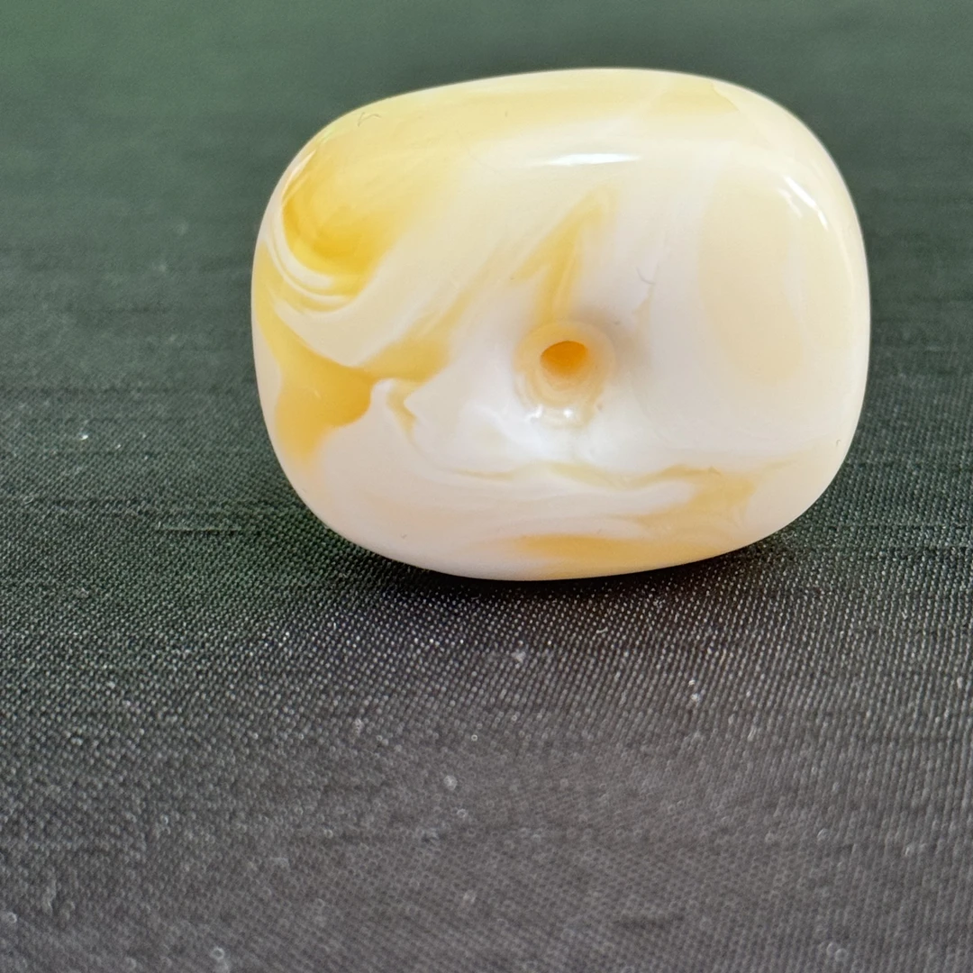 蜜蜡金瓷白浓蜡方扣