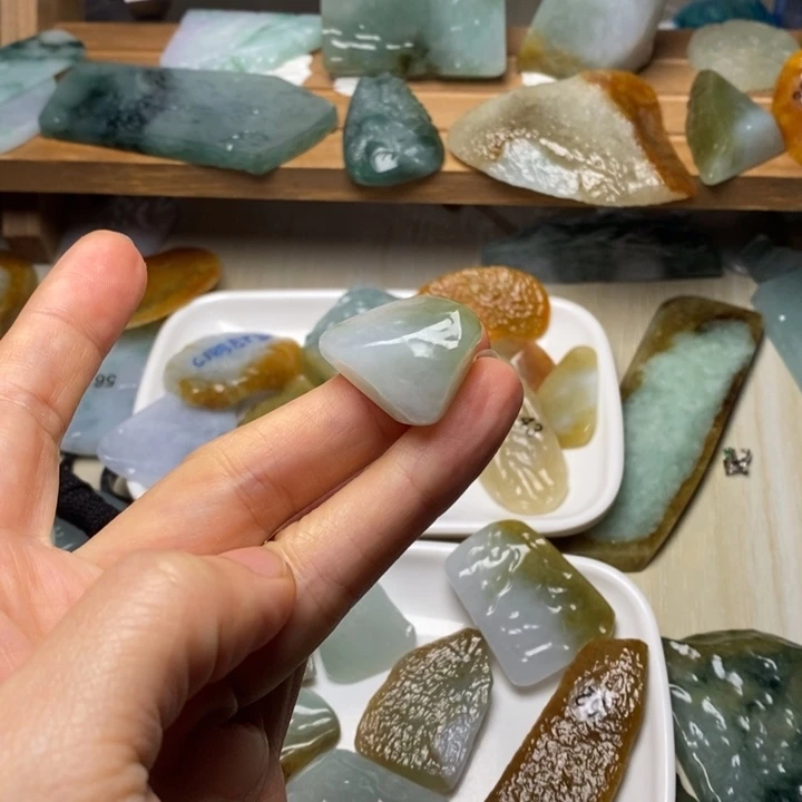 翡翠未镶嵌颈饰天然