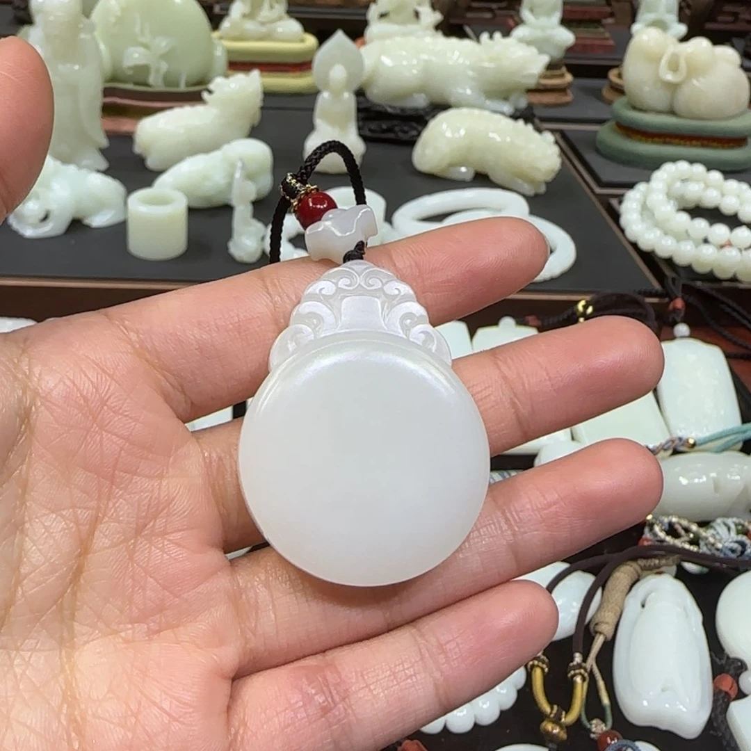 和田玉挂件未镶嵌