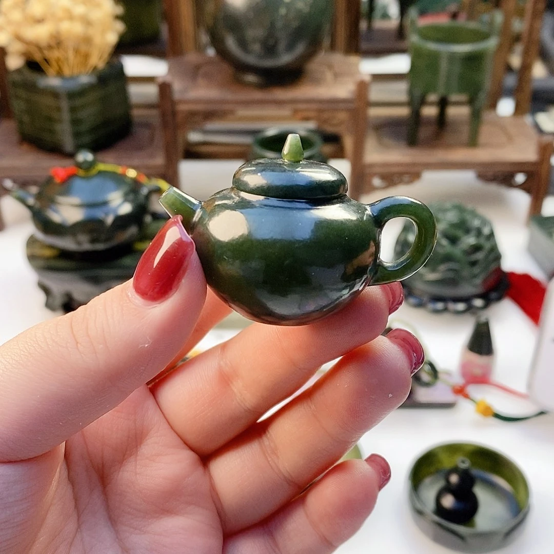 未镶嵌和田玉（青玉）把件