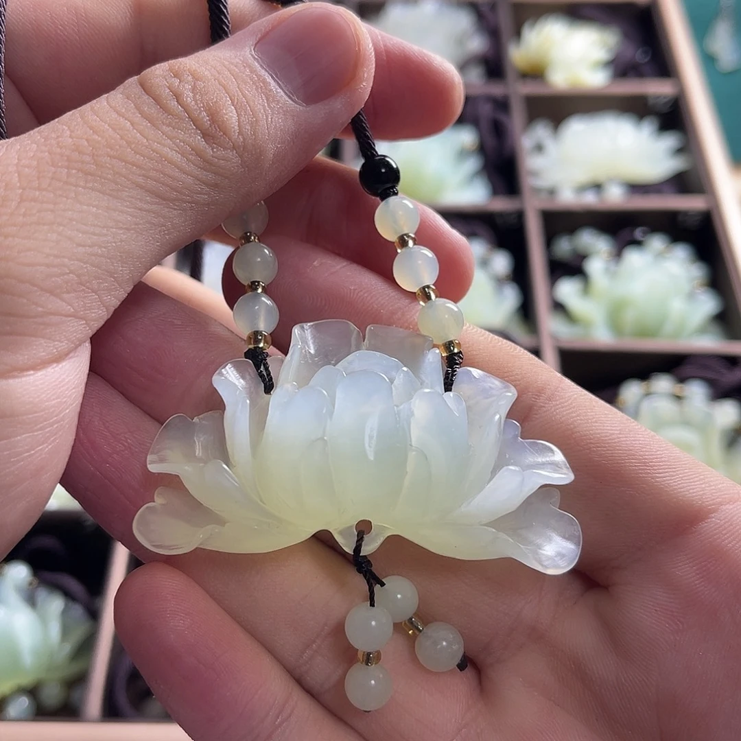 *****蛇纹石玉未镶嵌颈饰