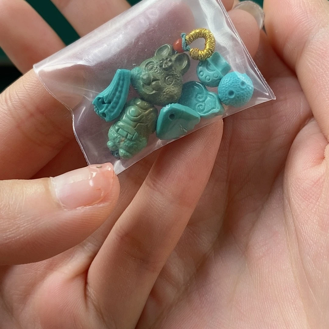 绿松石未镶嵌珠宝奇石