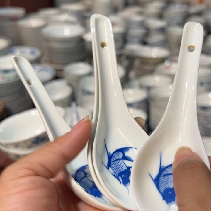 醴陵老厂瓷群力4个勺子