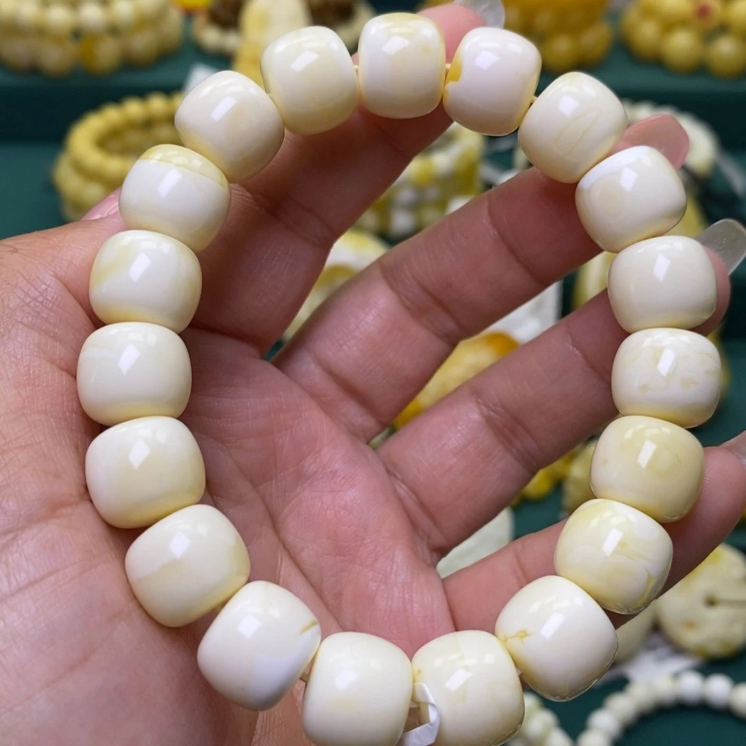 蜜蜡未镶嵌裸石13➕