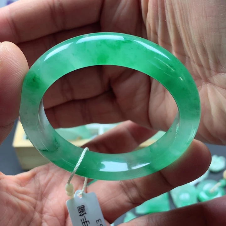 石英质玉未镶嵌手镯