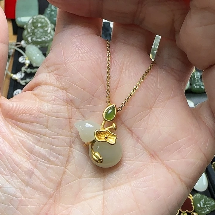 颈饰银S925镶嵌和田玉