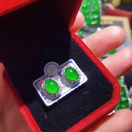 翡翠未镶嵌戒指耳钉