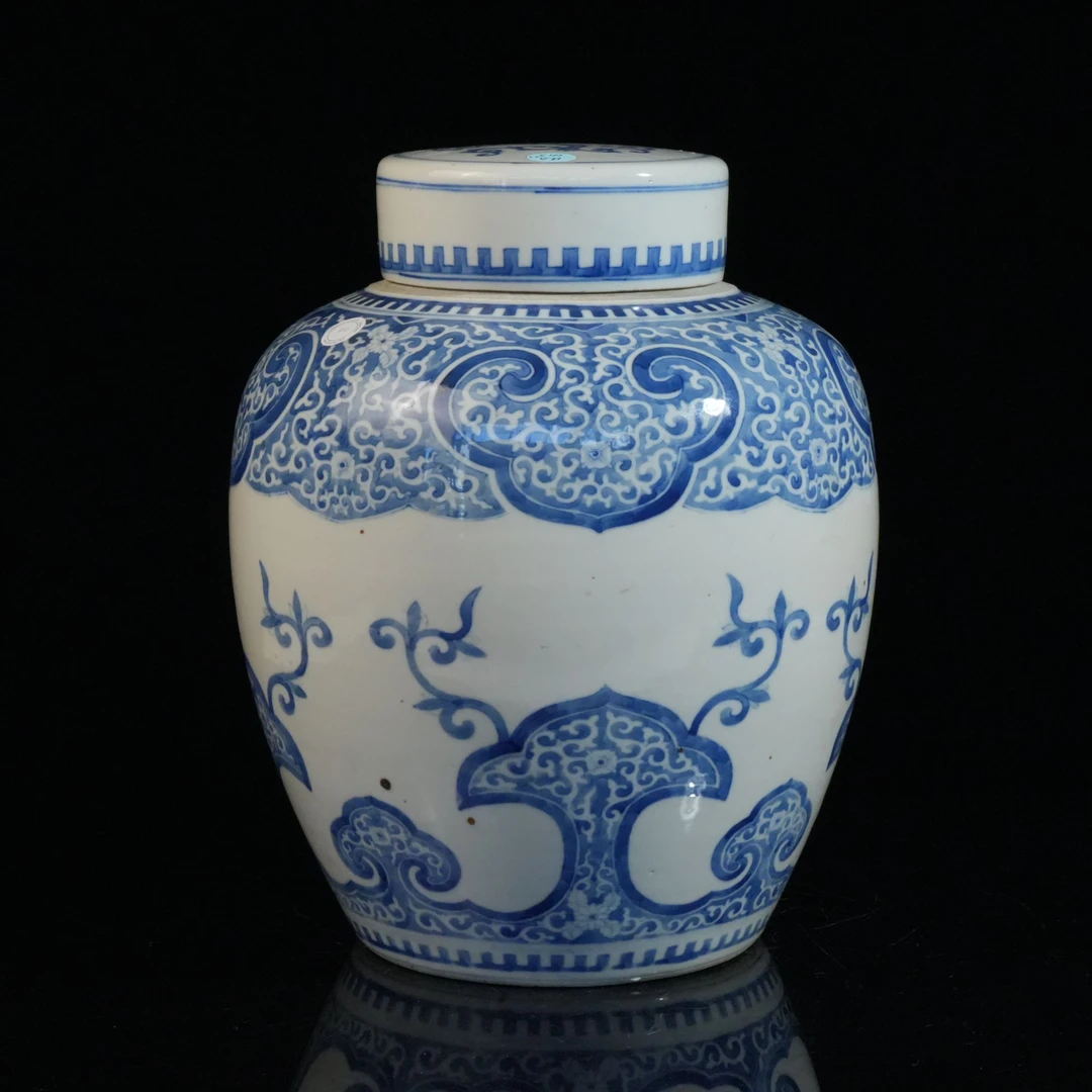 lot15910 6112 清中期 青花花卉纹饰盖罐 H:34.8