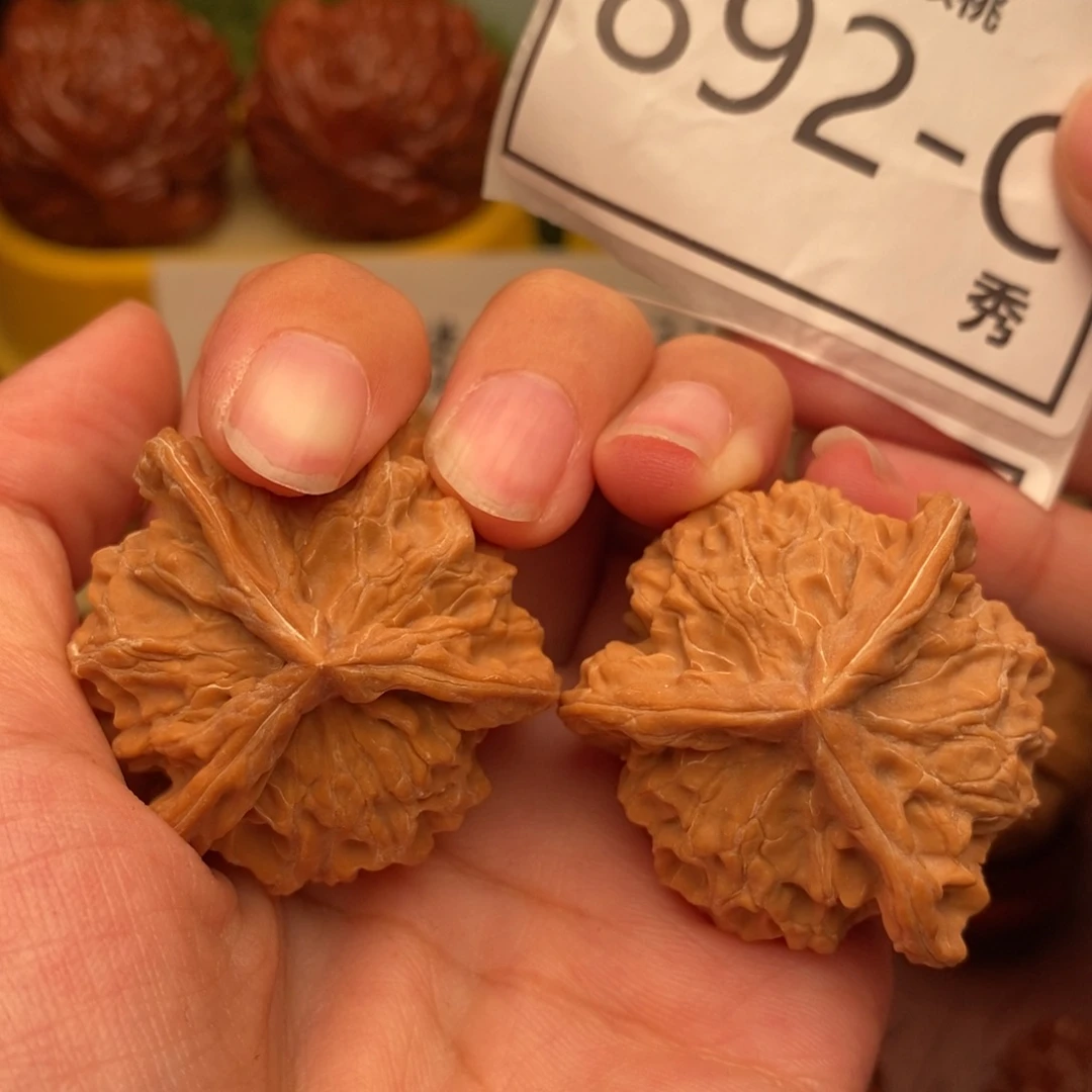文玩核桃把件盘山奔38，