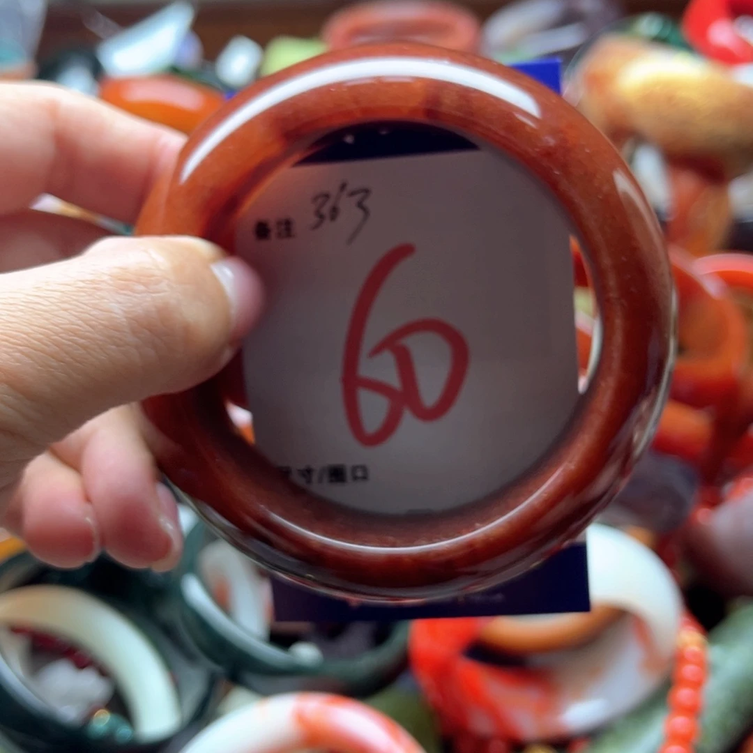 石英岩玉手镯未镶嵌