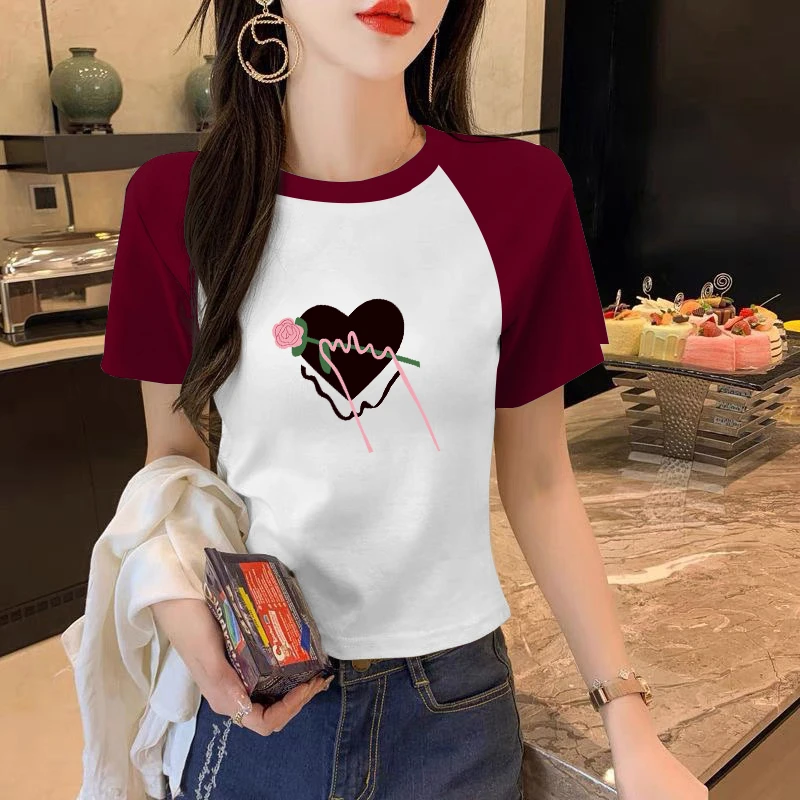 正肩短袖t恤女士夏季修身圆领显瘦半袖洋气爱心印花撞色插肩上衣