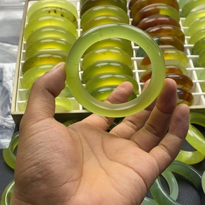 合金蛇纹石玉手镯60