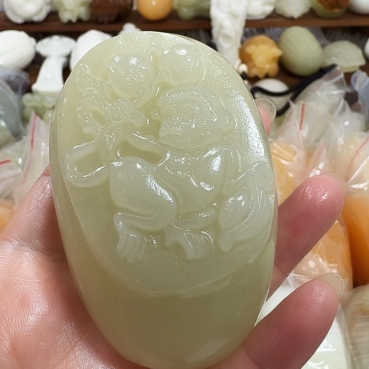 用***9砖雕石头手把件不退不换