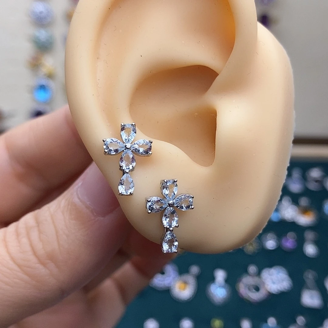 银S925镶嵌耳钉海蓝宝石不含证书