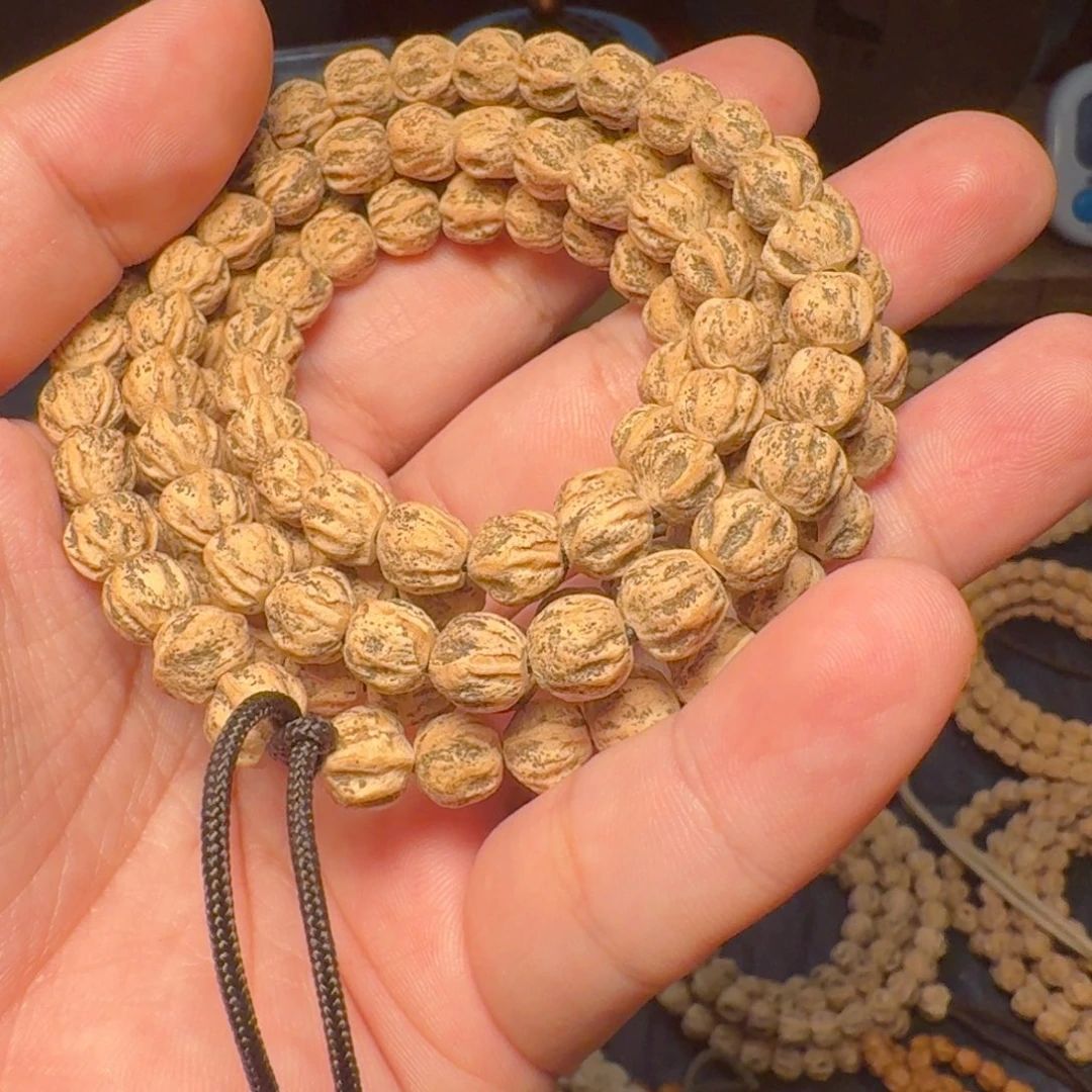 晚***狗柏香籽/百香籽吊坠