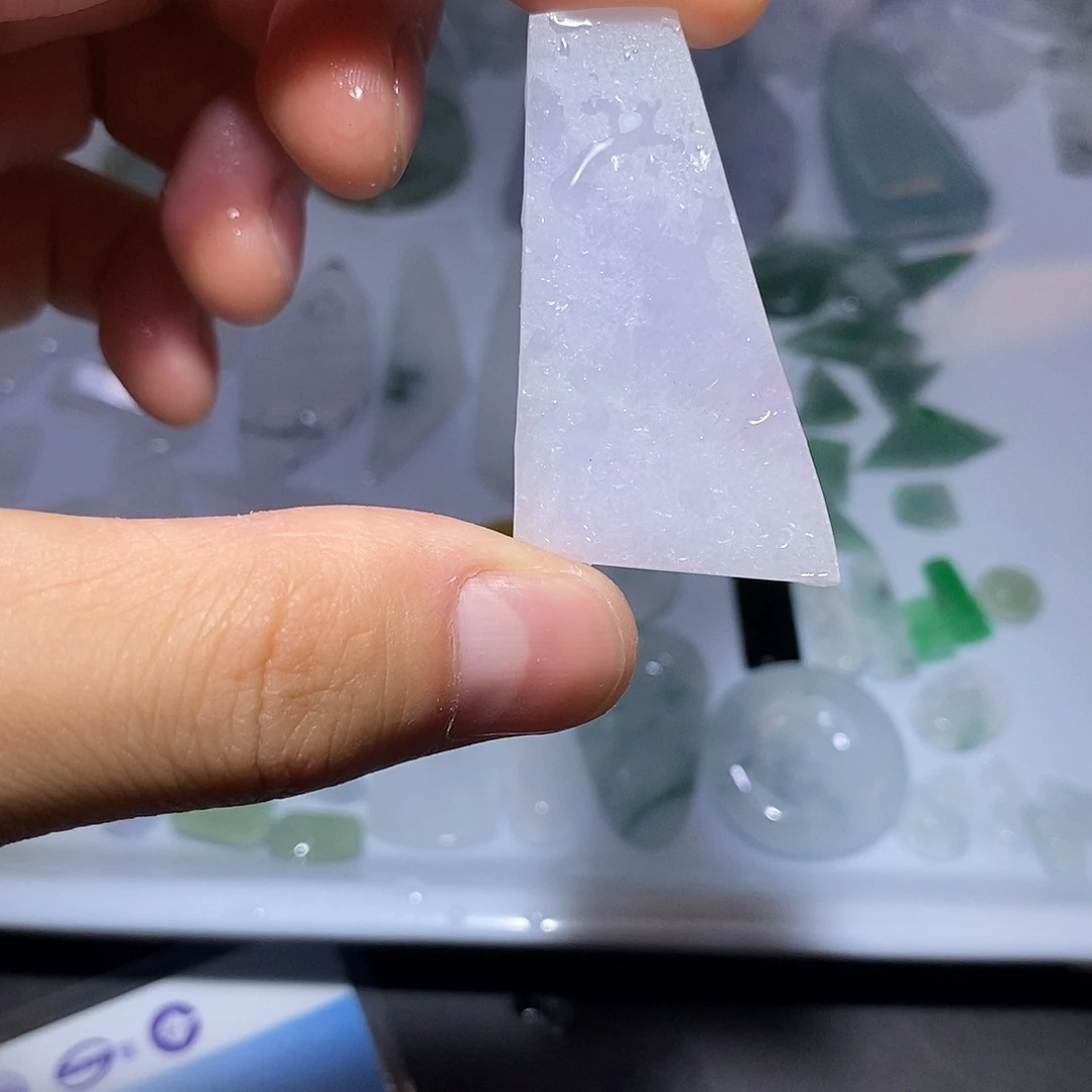 翡翠未镶嵌颈饰7655