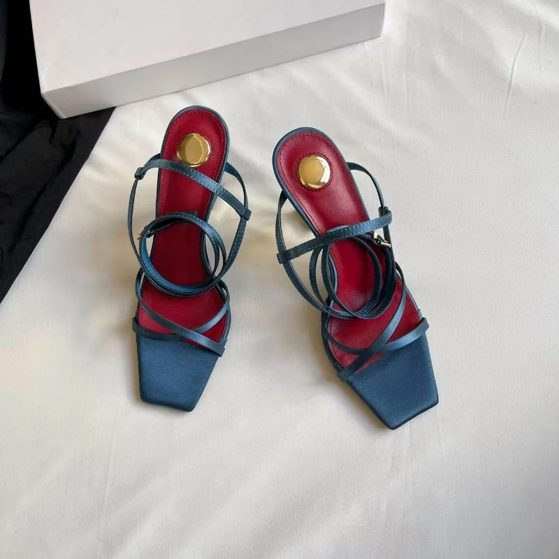 2025新款方头搭扣一字带露趾凉鞋气质百搭高跟鞋时尚女鞋