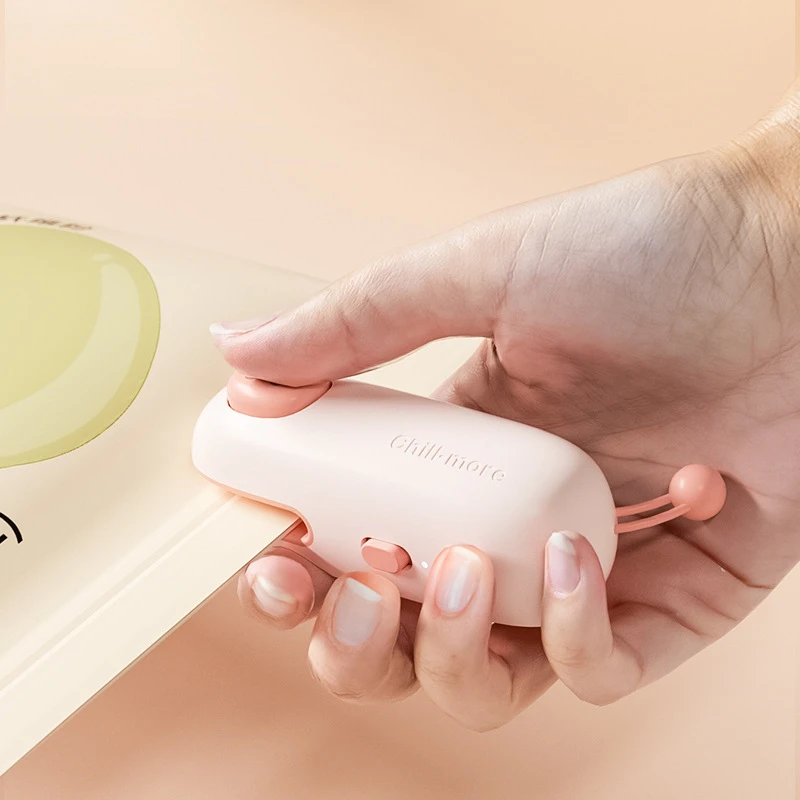 零食封口器磁吸零食封口机小型塑封机封口夹便携塑封热封机神器