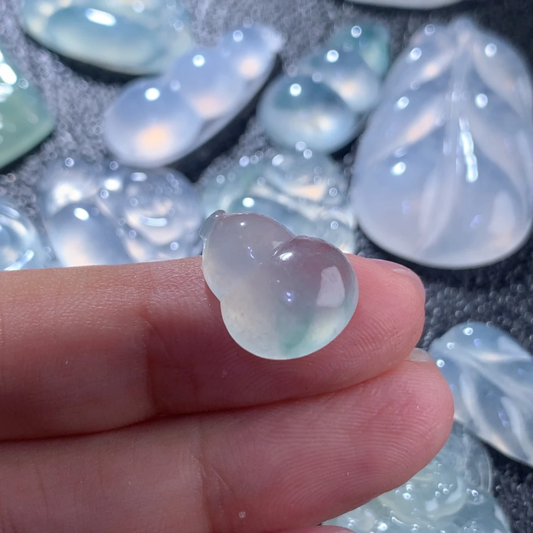 翡翠颈饰未镶嵌缅甸