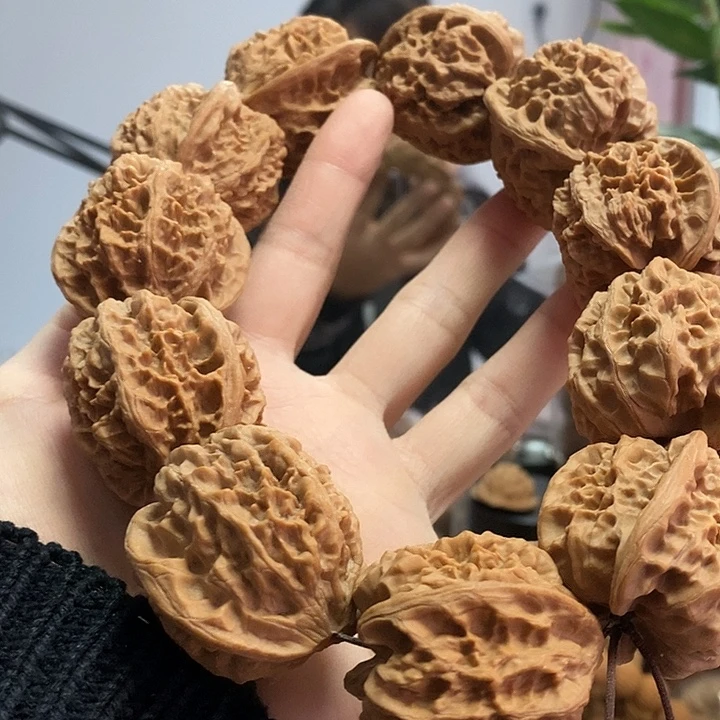 文玩核桃把件38野牛手持