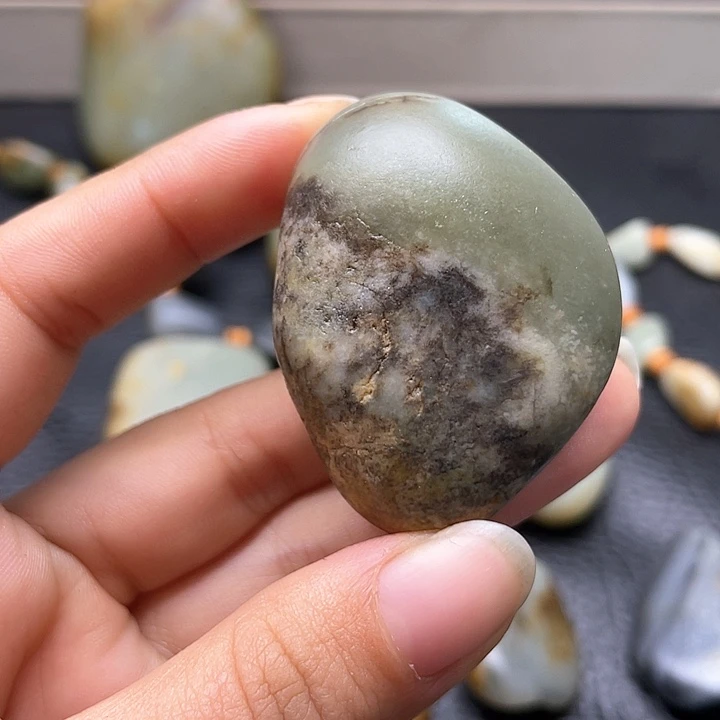 和田玉颈饰未镶嵌36