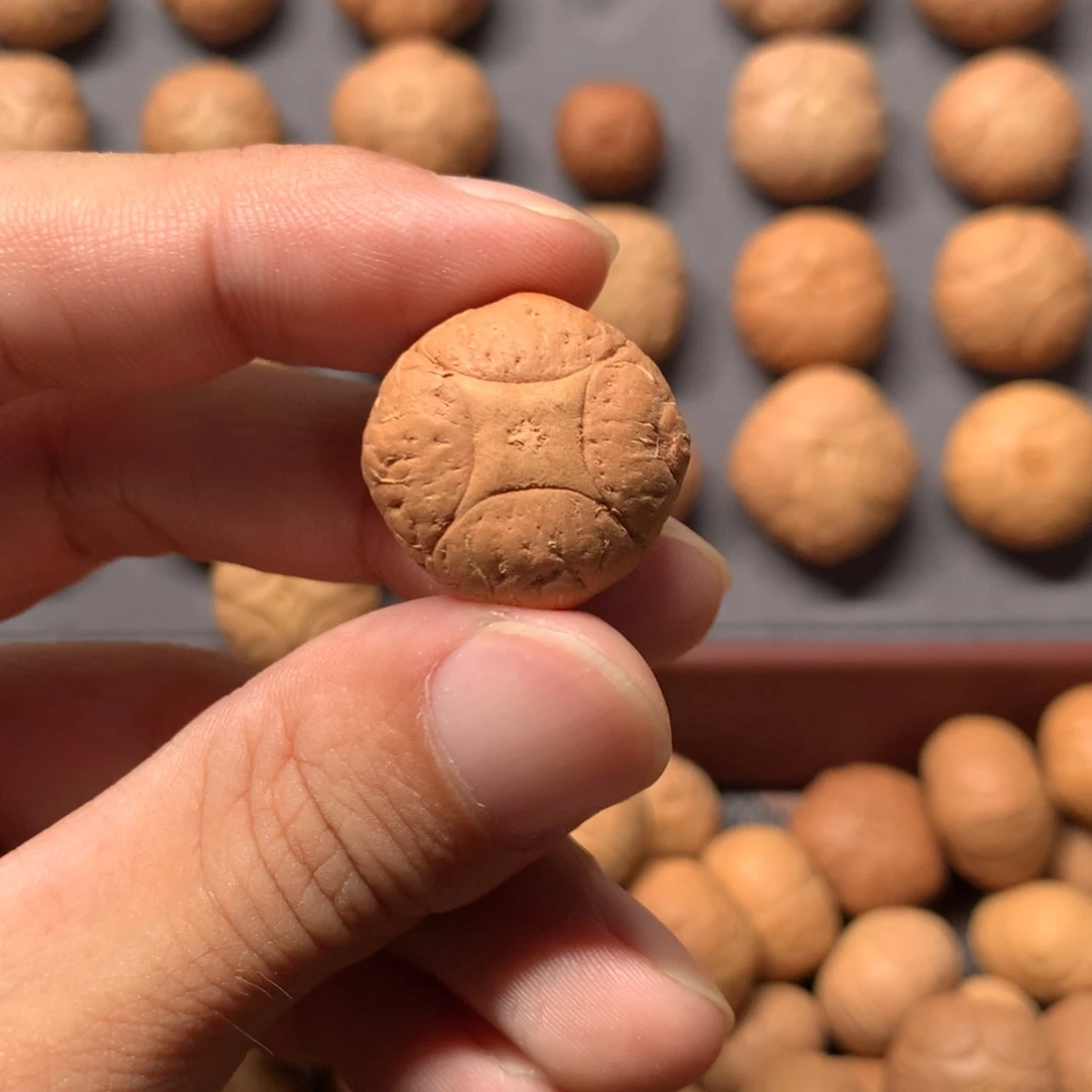 菩***开吊坠凤眼菩提21mm尼泊尔麒麟，打孔不退不换
